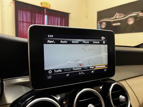 Used 2018 Mercedes-Benz C 300 4MATIC Sedan image 31