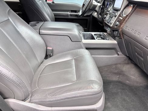 Used 2014 Ford F250 Platinum w/ FX4 Off-Road Package AWD/4WD image 12