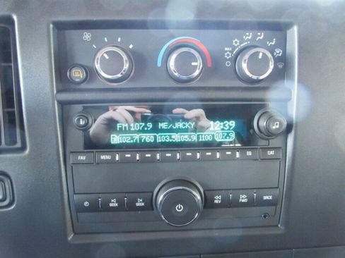 Used 2024 Chevrolet Express 3500 LT w/ LT Preferred Equipment Group RWD image 14
