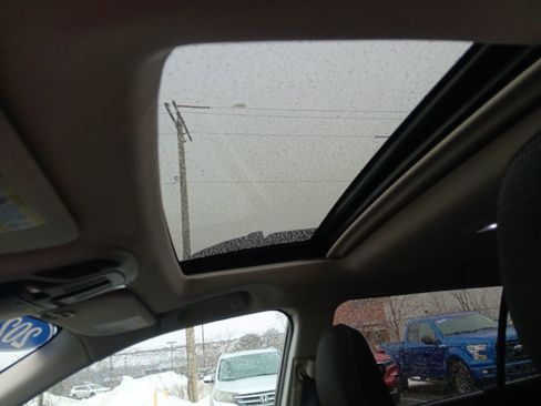 Used 2023 Subaru Outback Premium image 25