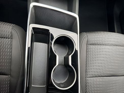 New 2025 Chevrolet Equinox LT w/ Safety and Technology Package image 23