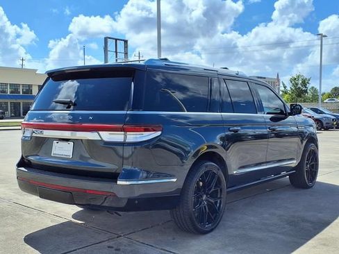 Certified 2022 Lincoln Navigator L Reserve RWD image 2