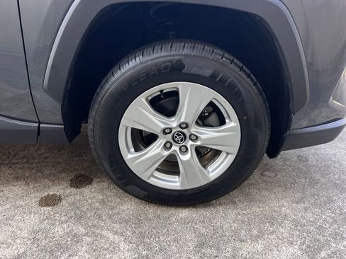 Used 2020 Toyota RAV4 XLE image 35