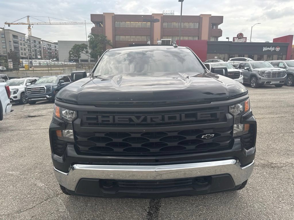 Used 2025 Chevrolet Silverado 1500 W/T w/ WT Safety Package AWD/4WD image 3