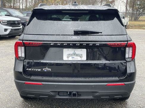 New 2026 Ford Explorer Active image 4