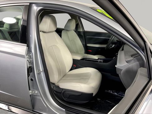 Used 2025 Hyundai Sonata SEL FWD image 28