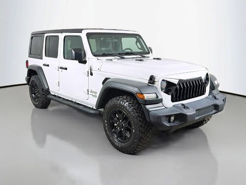 Used 2019 Jeep Wrangler Unlimited Sport S AWD/4WD image 2