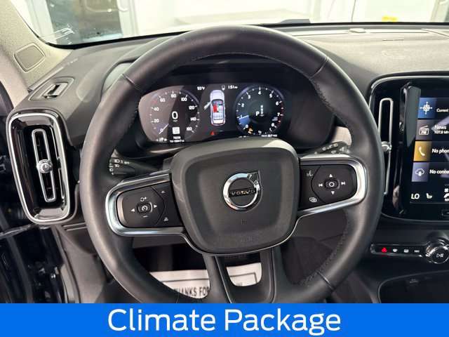 Used 2022 Volvo XC40 T5 Momentum AWD/4WD image 26