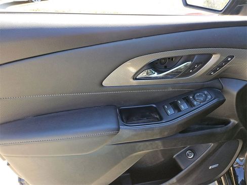 Used 2022 Chevrolet Traverse Premier image 18