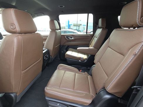 Used 2022 Chevrolet Suburban High Country image 28