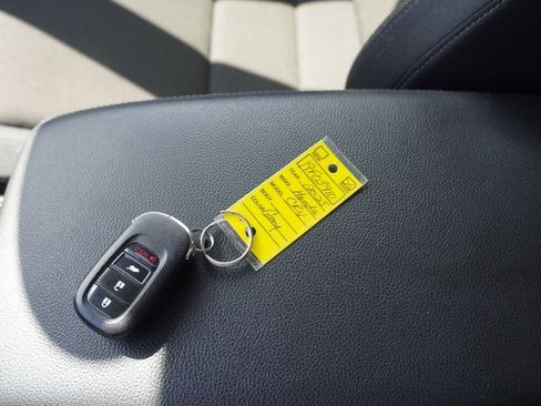 Certified 2025 Honda CR-V LX image 2