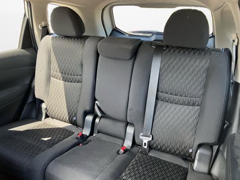 Used 2020 Nissan Rogue S w/ Special Edition Package image 15