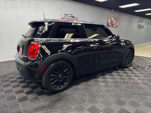Used 2018 MINI Cooper 2-Door Hardtop w/ Signature Line Package image 13