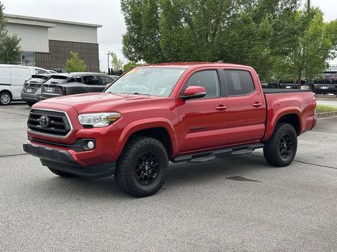 Used 2022 Toyota Tacoma SR5 w/ Technology Package RWD image 3