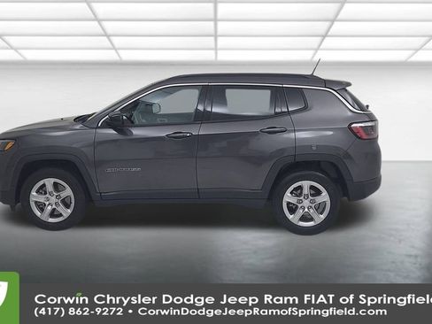 Certified 2024 Jeep Compass Latitude image 9