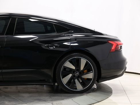 Used 2022 Audi RS e-tron GT w/ Carbon Performance Package image 10