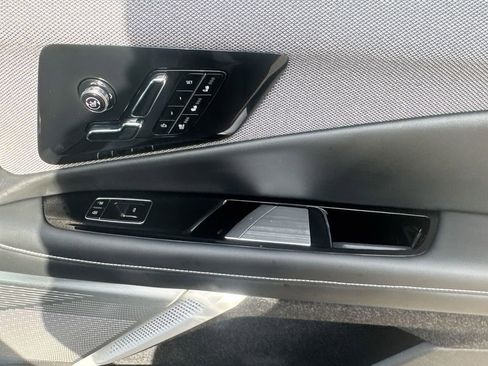 Used 2025 Cadillac Optiq Sport 2 AWD/4WD image 32