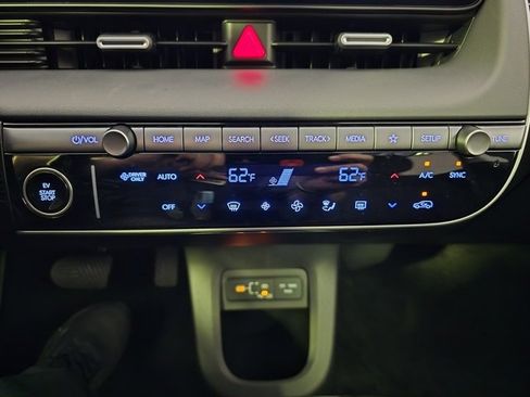 New 2025 Hyundai Ioniq 5 SE image 15