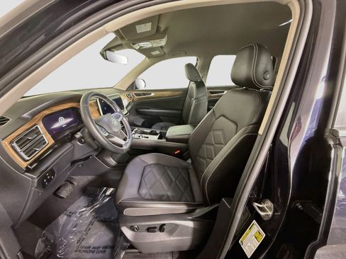 Used 2026 Volkswagen Atlas SE FWD image 22