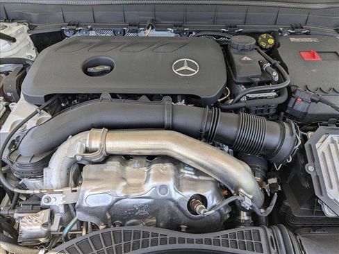 New 2025 Mercedes-Benz GLB 250 image 15