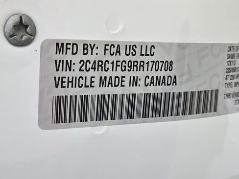 Used 2024 Chrysler Pacifica Touring image 31