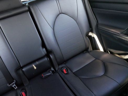 Certified 2025 Toyota Highlander XLE image 14