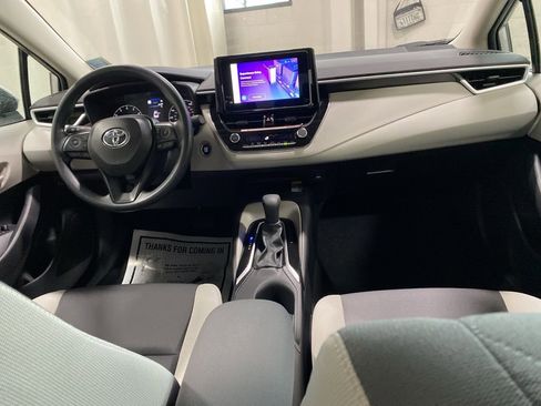 Used 2025 Toyota Corolla LE w/ LE Premium Package image 13