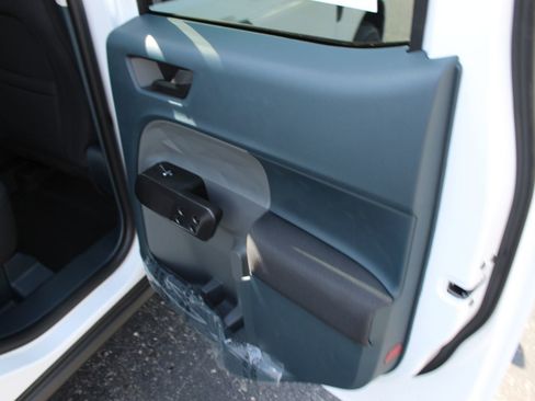 New 2025 Ford Maverick XL image 14