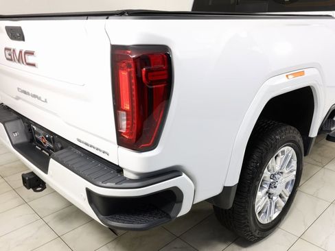 Used 2023 GMC Sierra 2500 Denali image 42