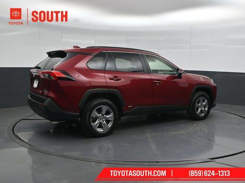 Used 2023 Toyota RAV4 LE AWD/4WD image 2