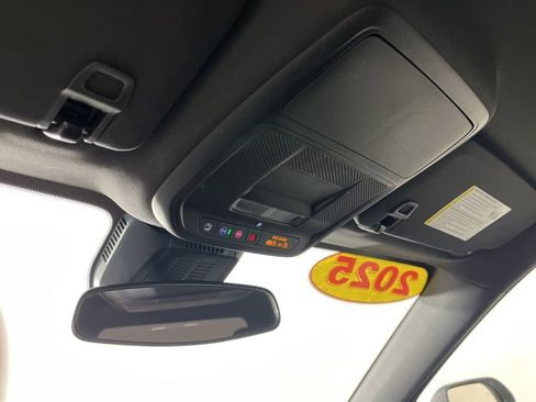 Certified 2025 Chevrolet Equinox LT image 23