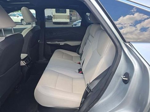 Used 2023 Lexus RX 350 Premium w/ Accessory Package AWD/4WD image 6
