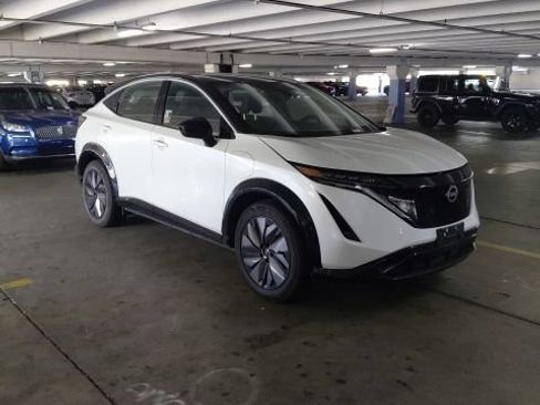 Used 2023 Nissan Ariya FWD image 2