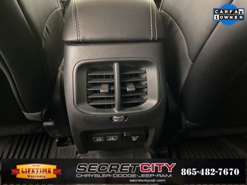 Used 2022 Jeep Cherokee Latitude Lux w/ Sun & Sound Group image 28