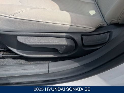 Certified 2025 Hyundai Sonata SE FWD image 15