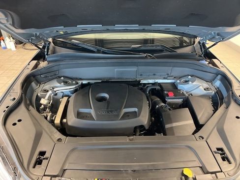 Used 2020 Volvo XC90 T5 Momentum image 13