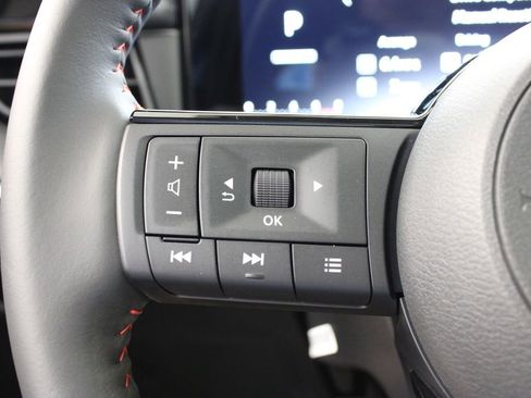 New 2026 Nissan Kicks SR w/ SR Premium Package FWD image 23