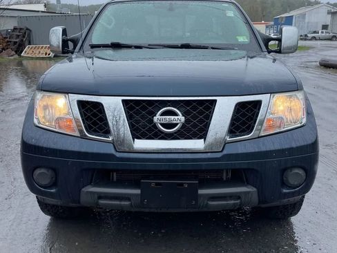 Used 2018 Nissan Frontier SV AWD/4WD image 2