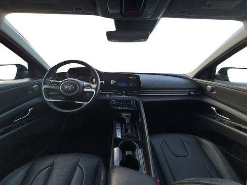 Certified 2023 Hyundai Elantra Limited image 17