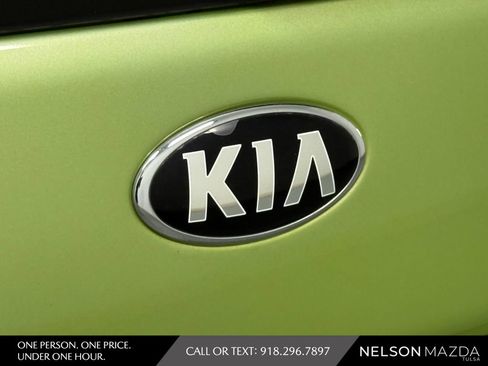 Used 2016 Kia Soul + FWD image 15