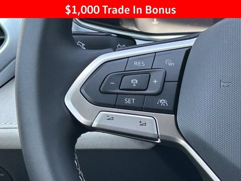 New 2026 Volkswagen Taos SE FWD image 22
