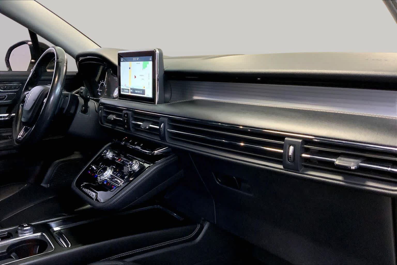 Used 2020 Lincoln Corsair AWD w/ Equipment Group 101A image 18