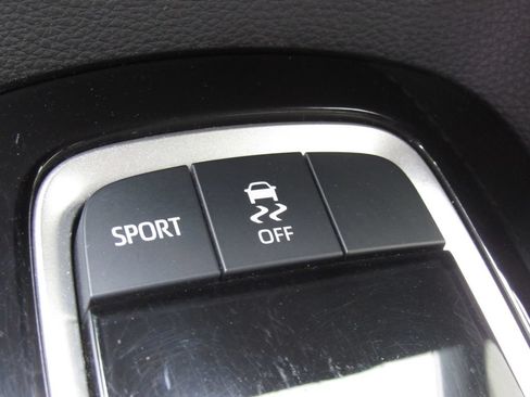 Used 2022 Toyota Corolla SE FWD image 26