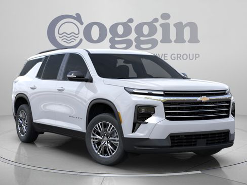 New 2026 Chevrolet Traverse LT w/ Driver Confidence Package FWD image 6