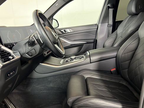 Certified 2024 BMW X5 xDrive40i w/ M Sport Package AWD/4WD image 2