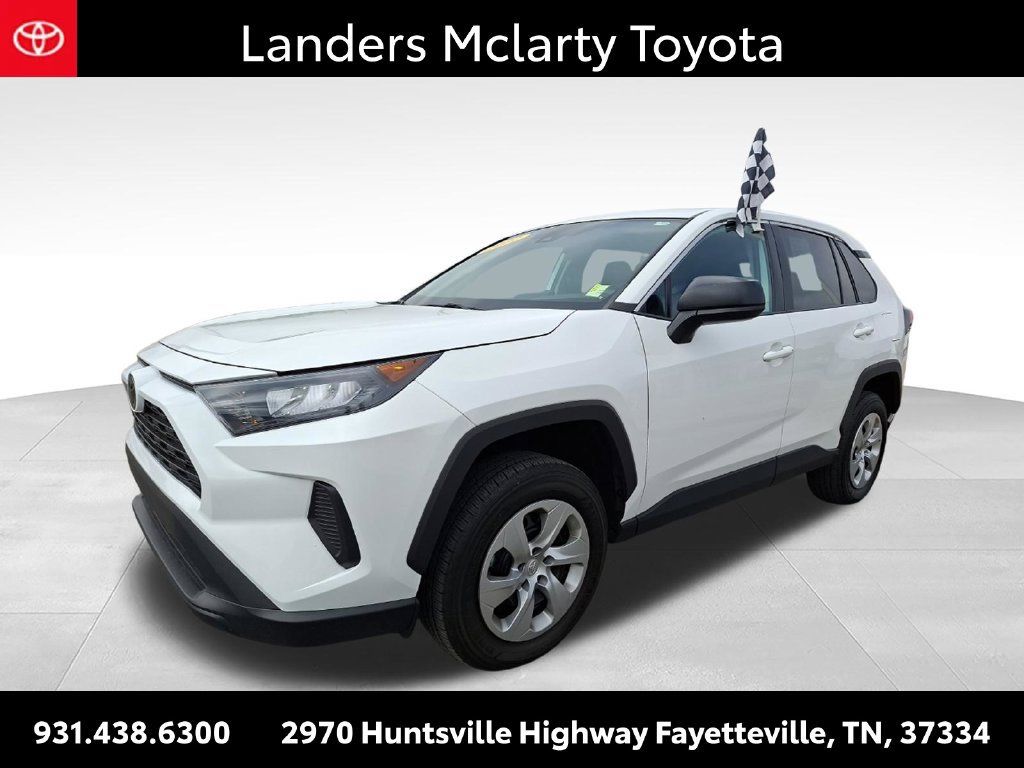 Used 2022 Toyota RAV4 LE FWD image 7