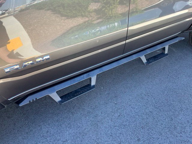 Used 2019 RAM 1500 Laramie AWD/4WD image 5
