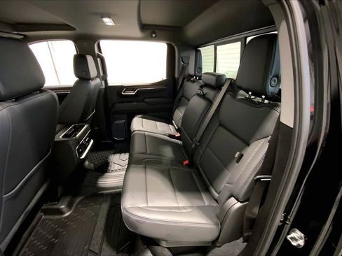 Used 2025 GMC Sierra 1500 Denali w/ Denali Reserve Package AWD/4WD image 19