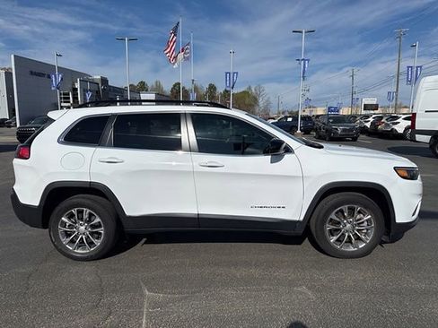 Used 2022 Jeep Cherokee Latitude Lux w/ Sun & Sound Group image 3