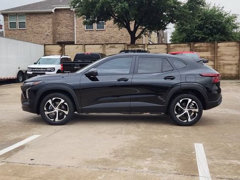 Used 2024 Chevrolet Trax RS w/ Driver Confidence Package FWD image 12